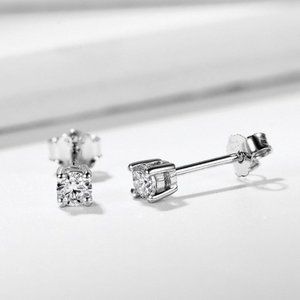 0.30ct. t.w. Diamond Brilliant Cut Stud Earrings